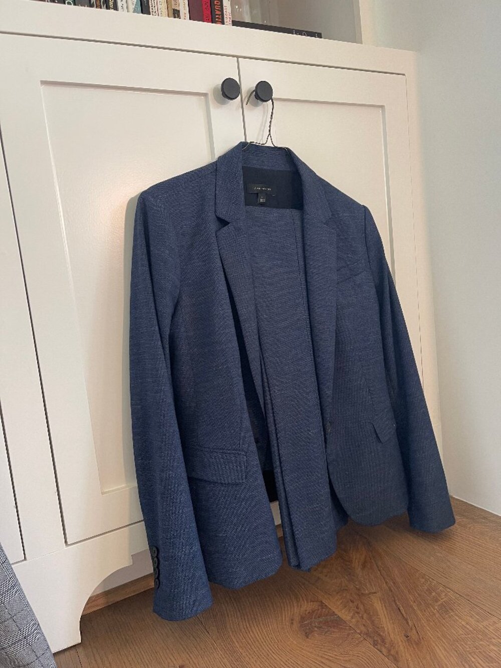 Ann Taylor Blue Textured 2 Piece Pantsuit Set Blazer & Trousers Size 6